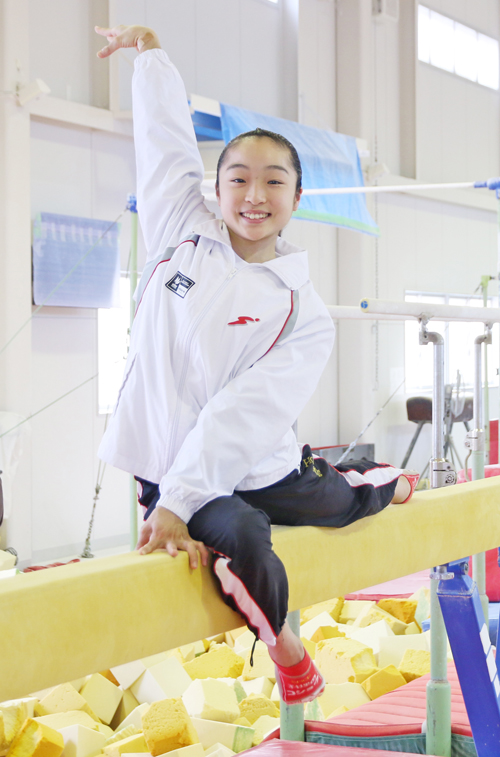 【写真25選】岡村真がかわいい！美脚でお菓子作りが趣味のシンデレラ